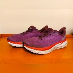 Hoka One One Clifton 8 running shoes size 7B